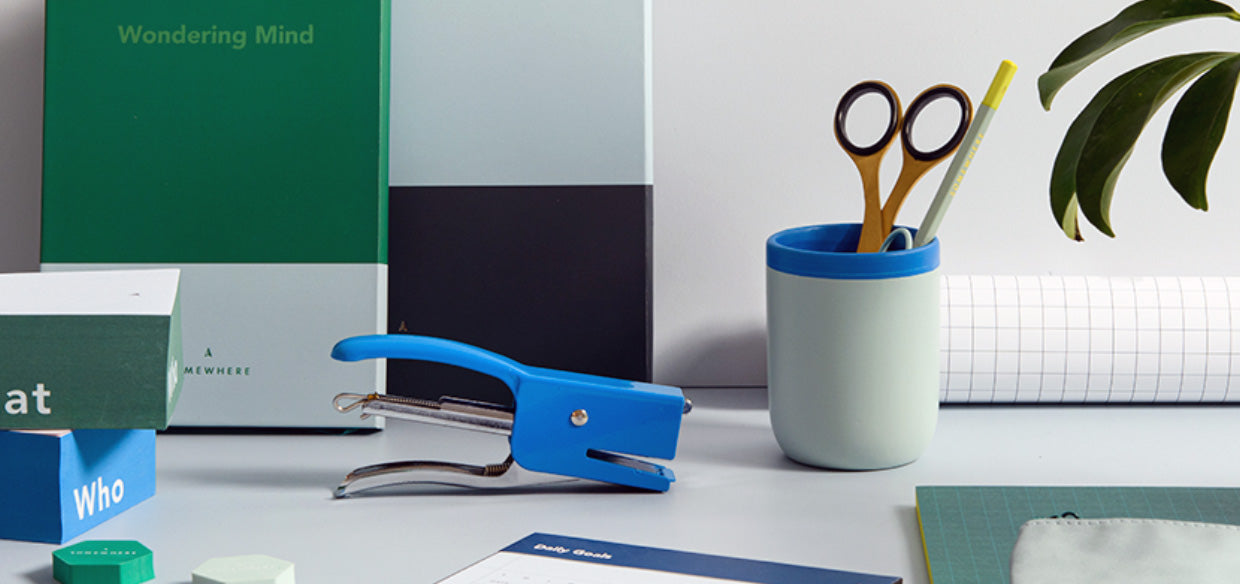 מהדק נייר רטרו - כחול