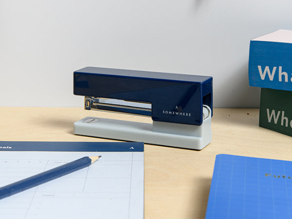 מהדק נייר אלגנטי בשני צבעים