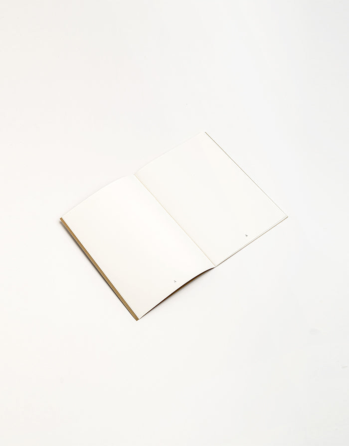 מחברת חלקה A5 בכריכה רכה – מתאימה גם כמחברת מילוי