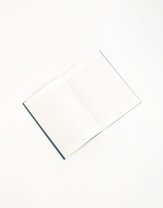 מחברת משבצות A5 בכריכה רכה – מתאימה גם כמחברת מילוי